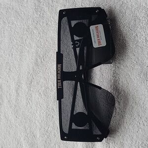 TRUE RELIGION SUNGLASSES💥💥💥